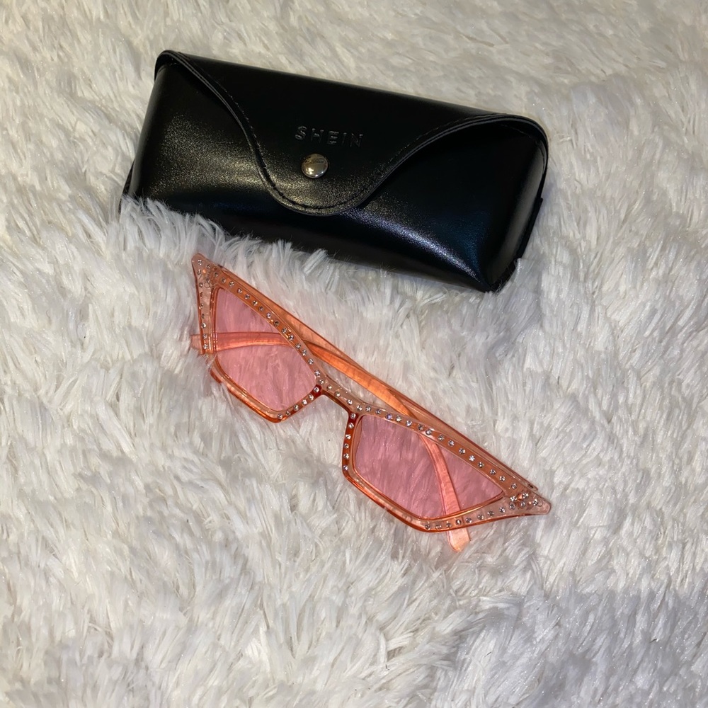 Pink rhinestone pointy sunshades